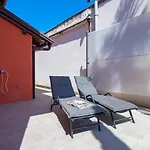 Lomida Vila *