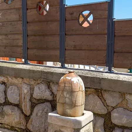 Lomida فيلة أوباتيا